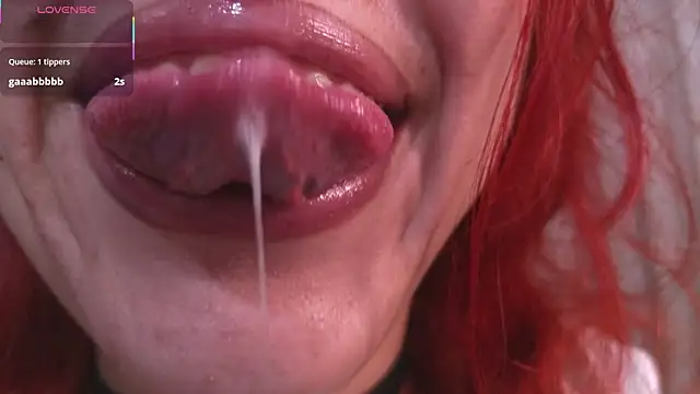 Snapshot of bri_von_dhara__ chatting on December 3, 7:45 pm bri von dhara online show from December 3, 7:45 pm