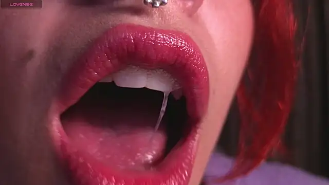 Snapshot of bri_von_dhara__ chatting on December 5, 3:37 am bri von dhara online show from December 5, 3:37 am