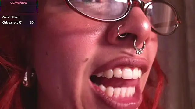 Snapshot of bri_von_dhara__ chatting on December 13, 8:36 pm bri von dhara online show from December 13, 8:36 pm