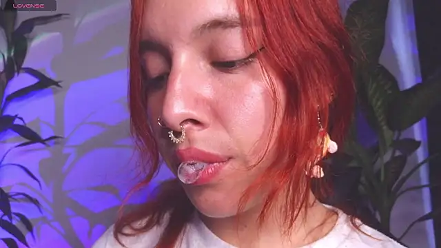 Snapshot of bri_von_dhara__ chatting on February 2, 9:13 pm bri von dhara online show from February 2, 9:13 pm