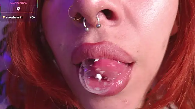 Snapshot of bri_von_dhara__ chatting on February 18, 9:44 pm bri von dhara online show from February 18, 9:44 pm