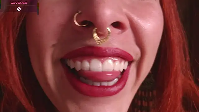 Snapshot of bri_von_dhara__ chatting on March 5, 4:47 pm bri von dhara online show from March 5, 4:47 pm