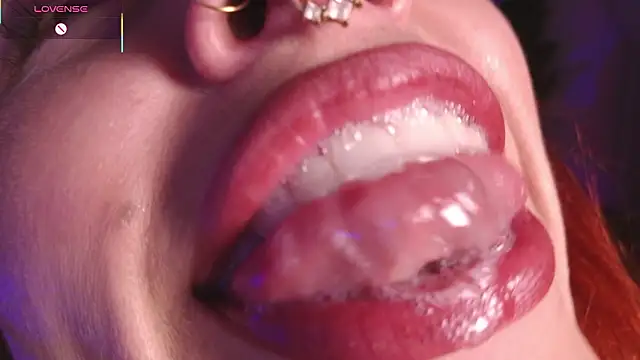 Snapshot of bri_von_dhara__ chatting on March 12, 2:18 am bri von dhara online show from March 12, 2:18 am