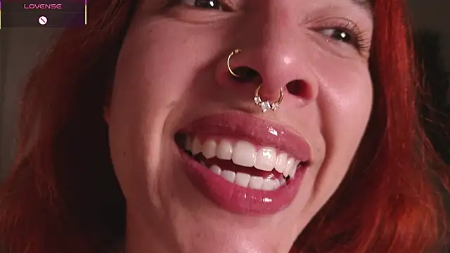 Snapshot of bri_von_dhara__ chatting on March 13, 12:28 am bri von dhara online show from March 13, 12:28 am