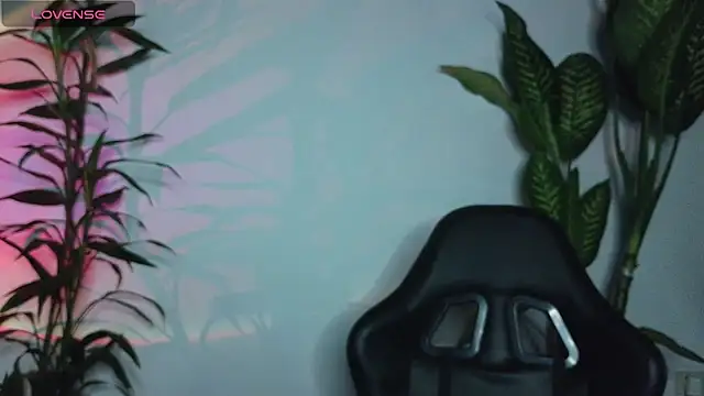 Snapshot of bri_von_dhara__ chatting on March 26, 4:12 pm bri von dhara online show from March 26, 4:12 pm