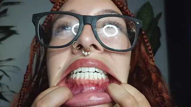 Snapshot of bri_von_dhara__ chatting on March 27, 8:08 pm bri von dhara online show from March 27, 8:08 pm