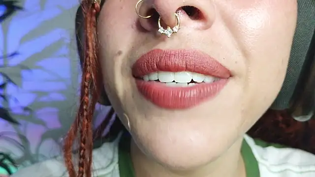 Snapshot of bri_von_dhara__ chatting on March 30, 1:34 pm bri von dhara online show from March 30, 1:34 pm