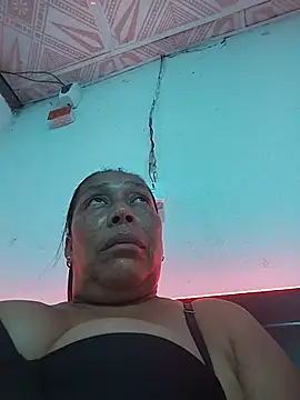 Naomi-Mature online show from May 19, 3:35 am