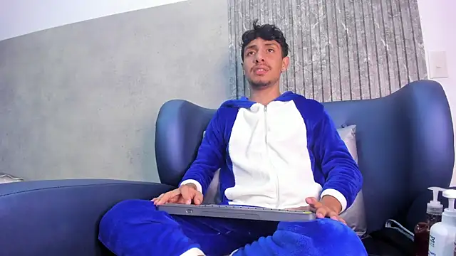 maximiliano jam online show from September 25, 3:32 am