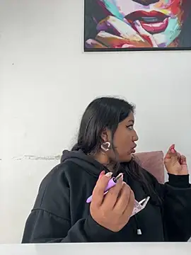 SharaRous online show from November 18, 11:58 am