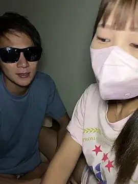 Snapshot of erokami36 chatting on October 3, 4:37 pm erokami36 online show from October 3, 4:37 pm