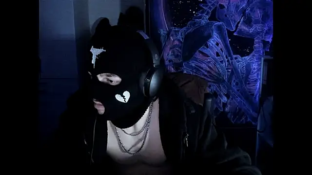 Snapshot of kaileavv chatting on February 21, 6:31 pm kaileavv online show from February 21, 6:31 pm