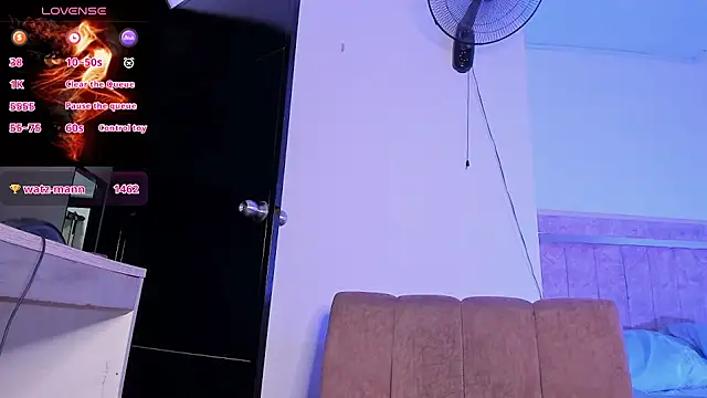 Snapshot of Cj_davis_ chatting on October 2, 3:24 am Cj davis online show from October 2, 3:24 am