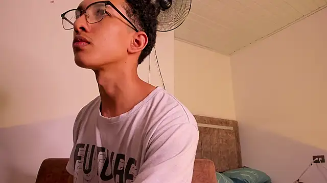 Snapshot of Cj_davis_ chatting on October 4, 7:17 am Cj davis online show from October 4, 7:17 am