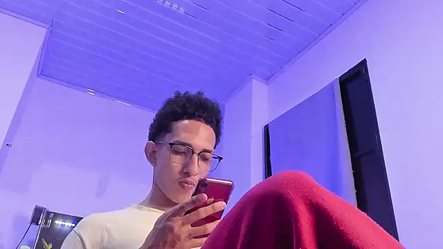 Cj davis  online show from December 5, 12:30 am