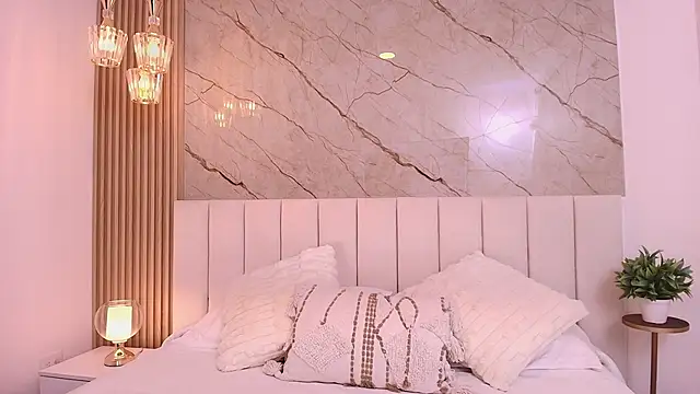 Snapshot of GraceMontgomery chatting on October 18, 1:12 pm GraceMontgomery online show from October 18, 1:12 pm