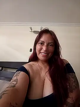 Snapshot of EvelynDuboiss chatting on October 10, 2:49 pm EvelynDuboiss online show from October 10, 2:49 pm