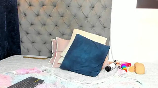 nahiroby ebony online show from January 31, 7:11 pm