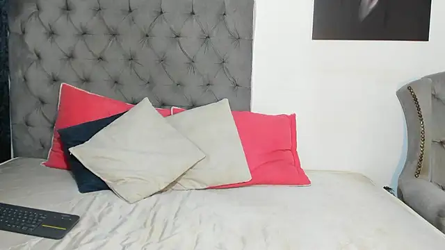 nahiroby ebony online show from March 10, 5:51 pm