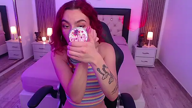 Snapshot of Red_kytty6 chatting on October 2, 8:27 pm Red kytty6 online show from October 2, 8:27 pm