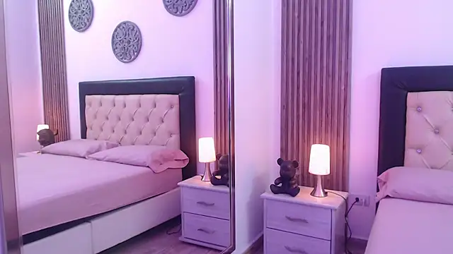 Snapshot of Red_kytty6 chatting on October 4, 9:13 pm Red kytty6 online show from October 4, 9:13 pm