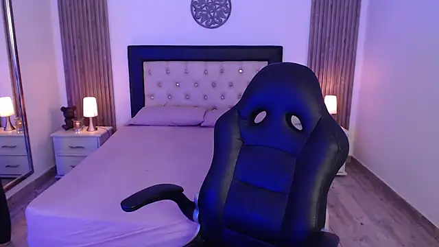 Snapshot of Red_kytty6 chatting on October 6, 8:28 pm Red kytty6 online show from October 6, 8:28 pm