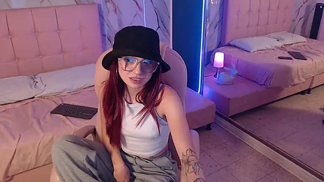 Red kytty6 online show from March 5, 5:47 am