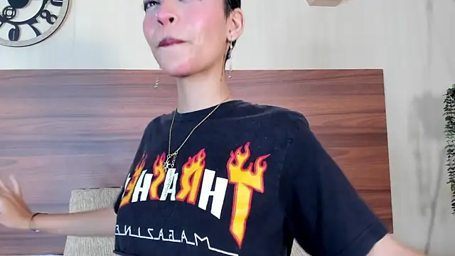 Snapshot of AnnyKitty_ chatting on October 3, 3:58 am AnnyKitty  online show from October 3, 3:58 am