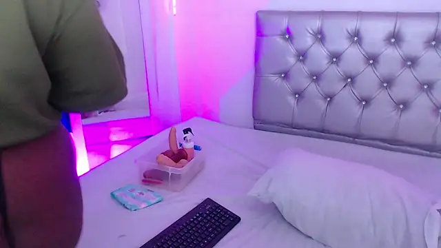 ebony NeighborMoans online show from October 2, 3:13 am