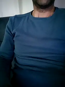 fearleass online show from October 20, 8:20 pm