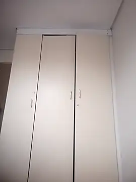 Snapshot of Mellow_Joe chatting on October 19, 12:06 pm Mellow Joe online show from October 19, 12:06 pm