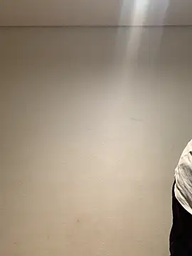 Snapshot of Mellow_Joe chatting on October 31, 8:10 pm Mellow Joe online show from October 31, 8:10 pm