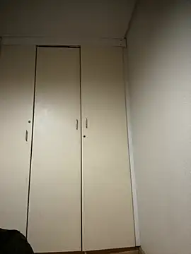 Snapshot of Mellow_Joe chatting on February 19, 8:27 pm Mellow Joe online show from February 19, 8:27 pm