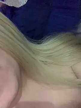 Snapshot of loiragoxtosinnha chatting on October 25, 1:02 am loiragoxtosinnha online show from October 25, 1:02 am