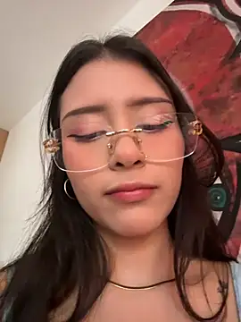 Snapshot of CatadeLuca chatting on November 24, 8:19 pm CatadeLuca online show from November 24, 8:19 pm