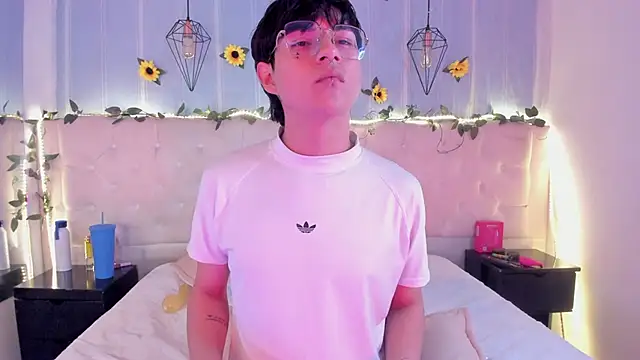 AleAurarashi online show from October 7, 7:49 am