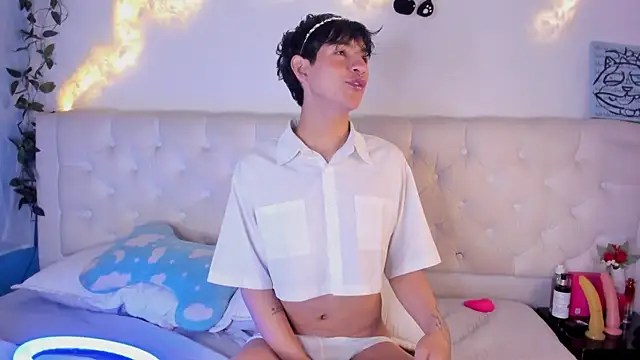 AleAurarashi online show from December 19, 5:58 am