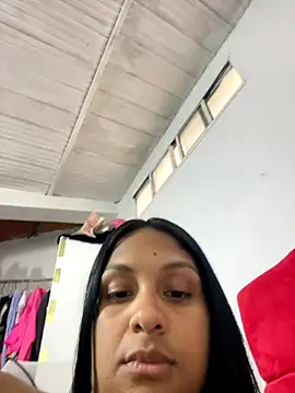 Snapshot of Messy-diana21 chatting on November 8, 7:34 pm Messy-diana21 online show from November 8, 7:34 pm