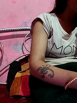 Snapshot of dezy_34 chatting on November 3, 6:31 pm dezy 34 online show from November 3, 6:31 pm