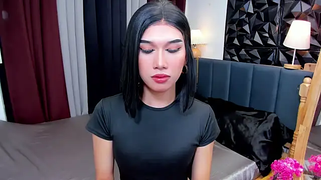 Snapshot of MaxCollins chatting on November 8, 2:50 pm MaxCollins online show from November 8, 2:50 pm