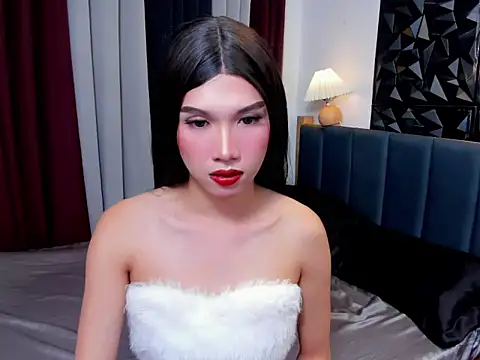 Snapshot of MaxCollins chatting on November 12, 10:09 pm MaxCollins online show from November 12, 10:09 pm