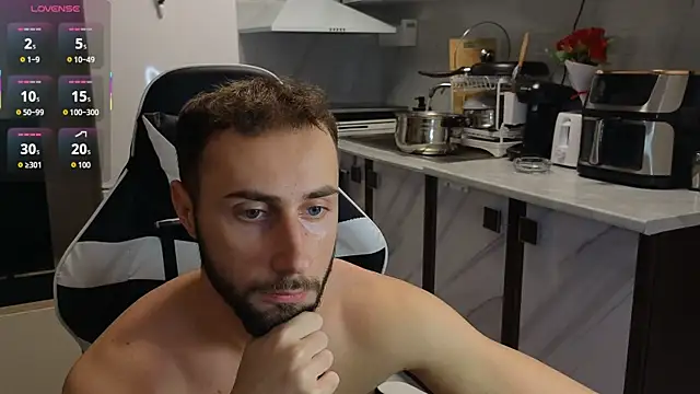 RyanStorm  online show from November 13, 6:40 pm