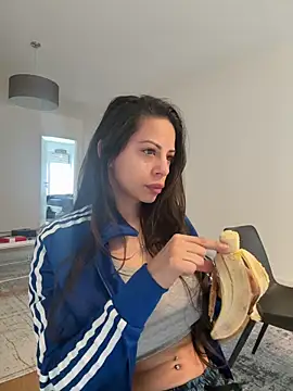 Snapshot of Teparolaverga1990 chatting on March 27, 8:26 am Teparolaverga1990 online show from March 27, 8:26 am