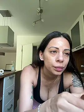 Teparolaverga1990 online show from April 22, 9:01 am