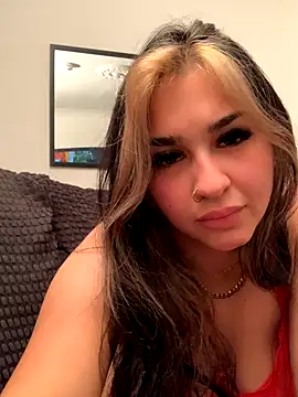 Snapshot of BrunetteBrat-xo chatting on September 28, 10:04 pm BrunetteBrat-xo online show from September 28, 10:04 pm