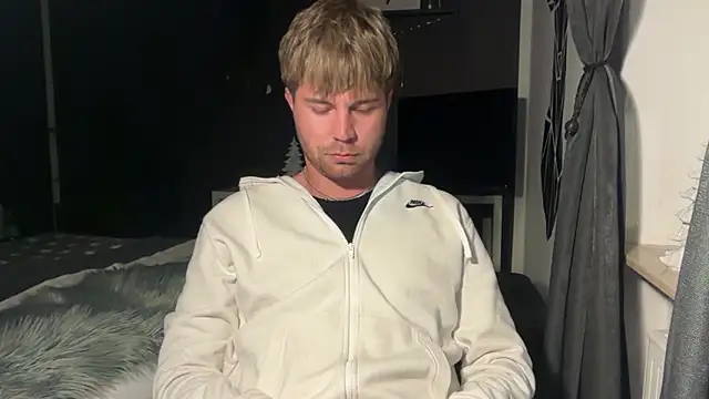 RioBlaze online show from February 5, 5:28 pm