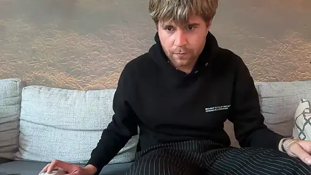 RioBlaze online show from March 26, 5:18 pm