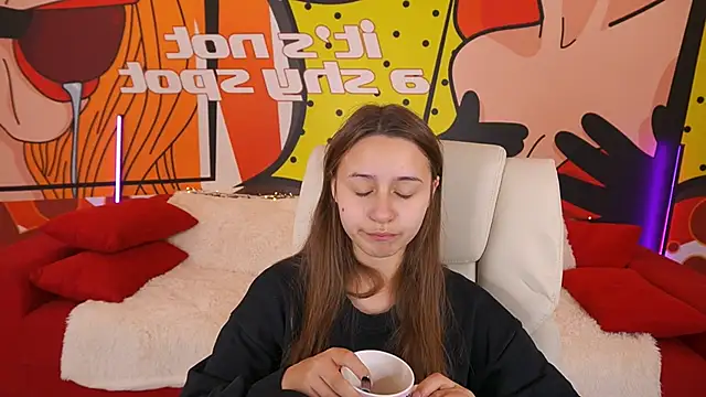 AnnaPearl online show from October 24, 5:59 am