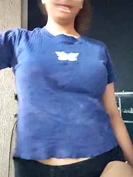 Snapshot of Love_birdss69 chatting on November 2, 2:52 pm Love birdss69 online show from November 2, 2:52 pm