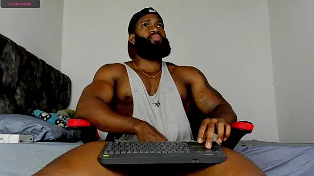 Snapshot of james_musclebbc chatting on May 15, 11:01 pm james musclebbc online show from May 15, 11:01 pm